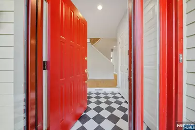 12 Sandburg Court, Mahwah, NJ 07430 - Photo 3