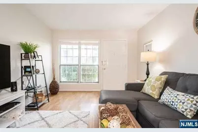 748 Pepperidge Road, Mahwah, NJ 07430 - Photo 5