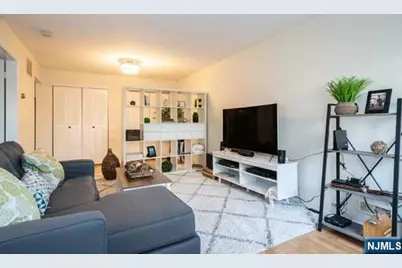 748 Pepperidge Road, Mahwah, NJ 07430 - Photo 7