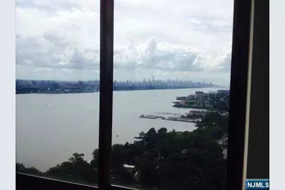 100 Old Palisade Road 2905 #2905, Fort Lee, NJ 07024 - Photo 3