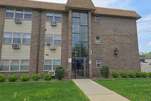 199 Bergen Turnpike 3D, Ridgefield Park, NJ 07660 - Photo 1