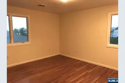 441 Hillcrest Place, Palisades Park, NJ 07650 - Photo 7
