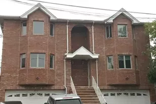 441 Hillcrest Pl, Palisades Park, NJ 07650 - Photo 1