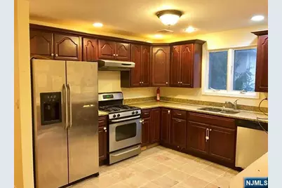 441 Hillcrest Place, Palisades Park, NJ 07650 - Photo 5