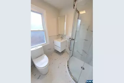 1268 Anderson Avenue 2Fl #2Fl, Fort Lee, NJ 07024 - Photo 7