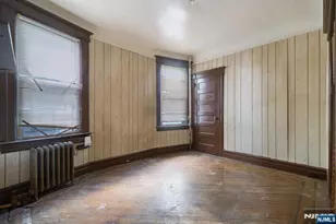 199 Hollywood Ave, East Orange, NJ 07018 - Photo 13