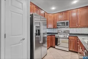 40 Lydia Dr, Guttenberg, NJ 07093 - Photo 3