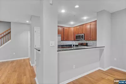 40 Lydia Drive, Guttenberg, NJ 07093 - Photo 7