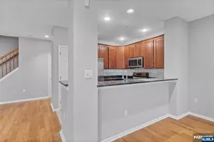 40 Lydia Dr, Guttenberg, NJ 07093 - Photo 7