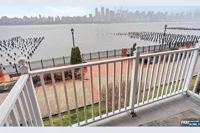 40 Lydia Drive, Guttenberg, NJ 07093 - Photo 15