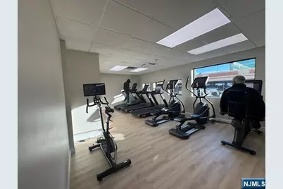 1203 River Road 21A #21A, Edgewater, NJ 07020 - Photo 13