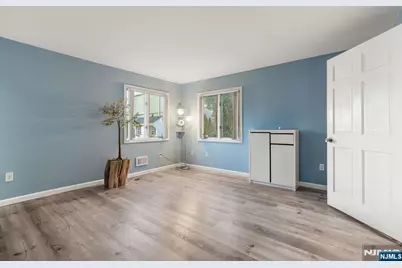 816 Morton Street, East Rutherford, NJ 07073 - Photo 9