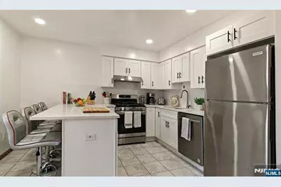 700 Schuyler Avenue G34 #G34, Kearny, NJ 07032 - Photo 5