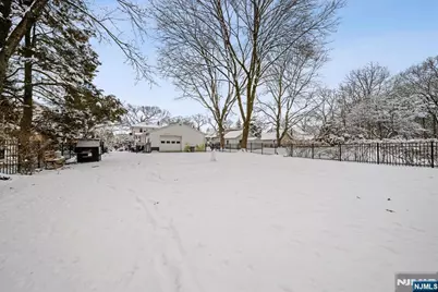 367 Van Winkle Avenue, Hawthorne, NJ 07506 - Photo 3