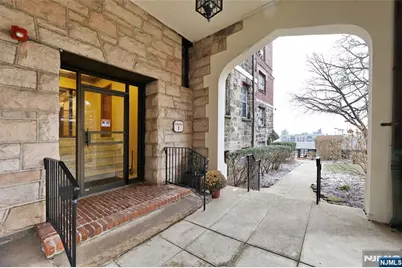 100 Palisade Avenue D12 #D12, Englewood, NJ 07631 - Photo 9