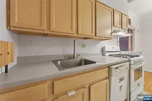 100 Palisade Ave D12, Englewood, NJ 07631 - Photo 27