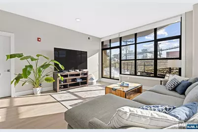 711 1st Street 202 #202, Hoboken, NJ 07030 - Photo 9