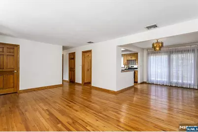 630 Valley Court, Washington Township, NJ 07676 - Photo 7