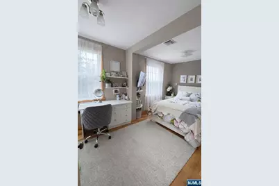 80 Caruth Avenue, Elmwood Park, NJ 07407 - Photo 11