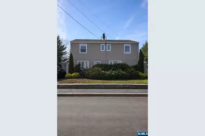 80 Caruth Avenue, Elmwood Park, NJ 07407 - Photo 3