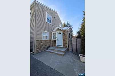 80 Caruth Avenue, Elmwood Park, NJ 07407 - Photo 17