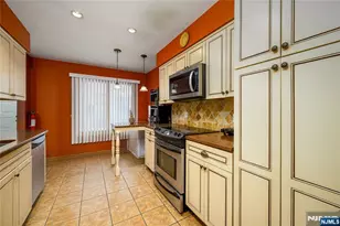 900 Valley Road D010, Clifton, NJ 07013 - Photo 7