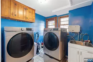 36 Vivyen St, Bergenfield, NJ 07621 - Photo 11