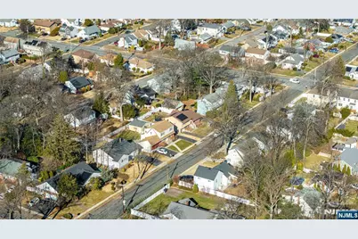 36 Vivyen Street, Bergenfield, NJ 07621 - Photo 35