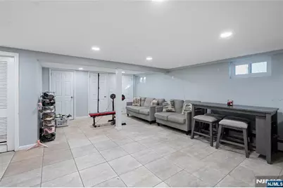 36 Vivyen Street, Bergenfield, NJ 07621 - Photo 15