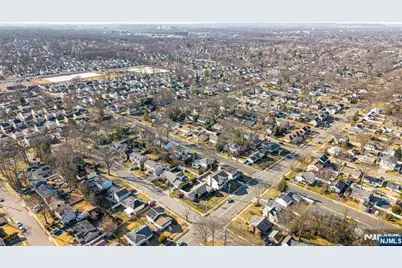 36 Vivyen Street, Bergenfield, NJ 07621 - Photo 29