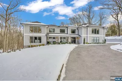 315 Freemans Lane, Franklin Lakes, NJ 07417 - Photo 1