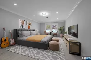 315 Freemans Ln, Franklin Lakes, NJ 07417 - Photo 23