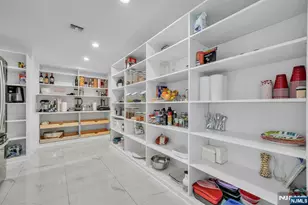 315 Freemans Ln, Franklin Lakes, NJ 07417 - Photo 13