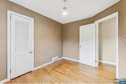 39-02 Taylor Road, Fair Lawn, NJ 07410 - Photo 15