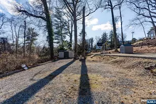 64 Century Rd, Paramus, NJ 07652 - Photo 33