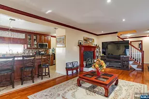 64 Century Rd, Paramus, NJ 07652 - Photo 7