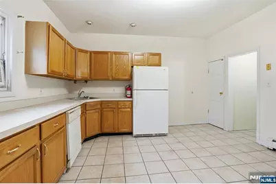 209 Hamilton Street, Harrison, NJ 07029 - Photo 9