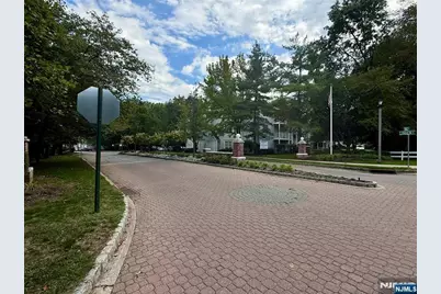 366 Cottonwood Way, Mahwah, NJ 07430 - Photo 3