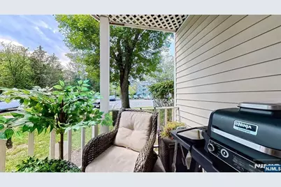 366 Cottonwood Way, Mahwah, NJ 07430 - Photo 17