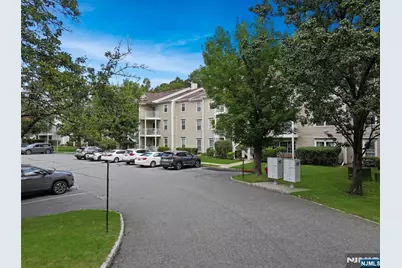 366 Cottonwood Way, Mahwah, NJ 07430 - Photo 7