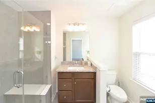 12-48 Plaza Rd, Fair Lawn, NJ 07410 - Photo 17