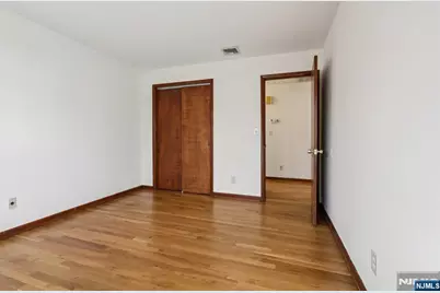 407 Jane Street, Fort Lee, NJ 07024 - Photo 13