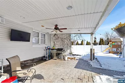 124 Lee Street, Elmwood Park, NJ 07407 - Photo 7