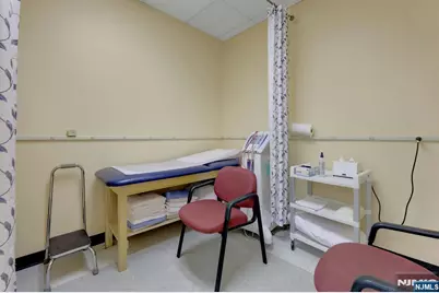 1033 Clifton Avenue 211 #211, Clifton, NJ 07013 - Photo 17