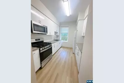 250 Broad Avenue 4D #4D, Leonia, NJ 07605 - Photo 3