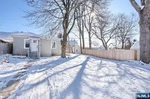 31 Rea Ave Cottage, Midland Park, NJ 07432 - Photo 15