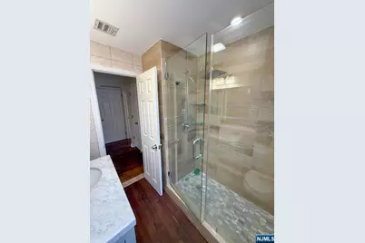 223 Day Avenue 1 #1, Cliffside Park, NJ 07010 - Photo 15