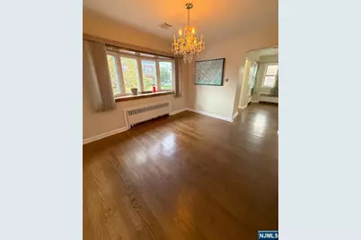 223 Day Avenue 1 #1, Cliffside Park, NJ 07010 - Photo 5