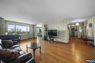 2200 N Central Road 6H, Fort Lee, NJ 07024 - Photo 3