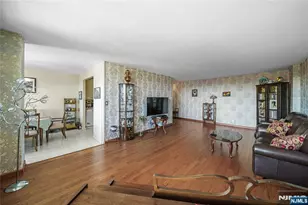 2200 N Central Road 6H, Fort Lee, NJ 07024 - Photo 5